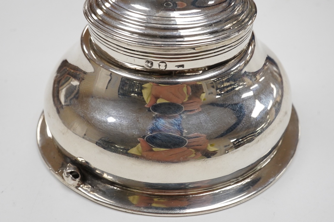 A George III silver wine funnel (a.f.), maker's mark rubbed, London, 1808, 12.8cm, 2.8oz.